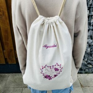 Rugzakje met koordjes